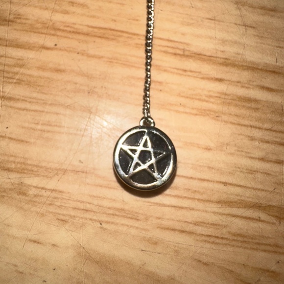 KILLSTAR GOTHIC 2 BLACK ONYX & PENTAGRAM NECKLACE W/ SILVER CHAIN - BRAND NEW! - Picture 8 of 12